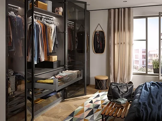 Belső fiókok a ruhatárolóban