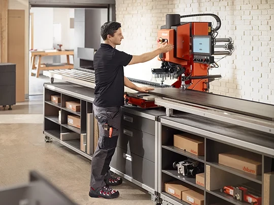 A műhely ékköve: Blum MINIPRESS top