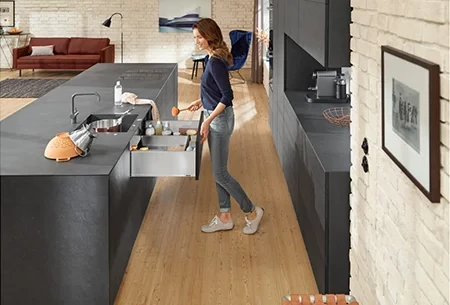 Használatban a mosogató alatti fiók