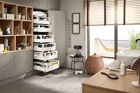 A nappali univerzális tárolóhelye - SPACE TOWER