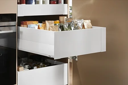 SERVO-DRIVE motoros nyitású belső fiók