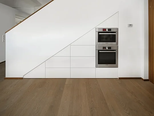 Kihasználva az utolsó négyzetcentiméter is a lépcső alatt