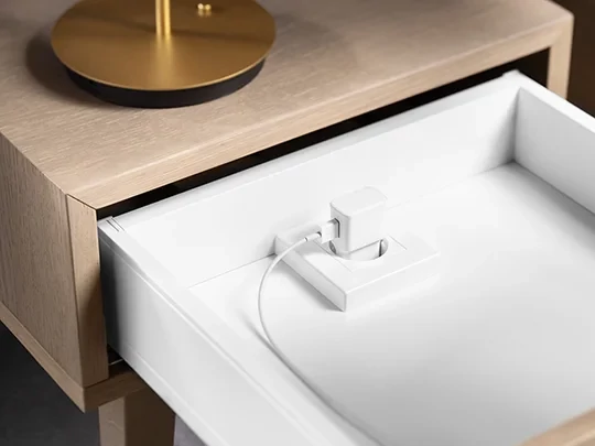 AMPEROS AC tápegység a fiókaljba építve