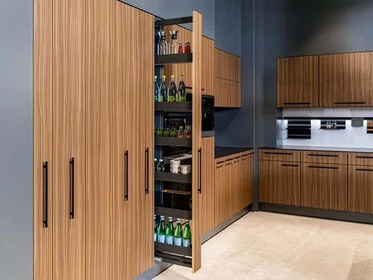 Keskeny Kesseböhmer Dispensa kamraszekrény a konyhában