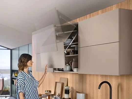 SERVO-DRIVE: a fogantyú nélküli nyitás csúcsa