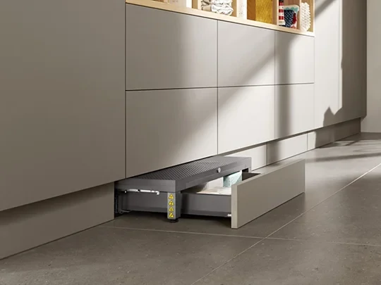 Fellépő és rejtett tárolóhely egyben