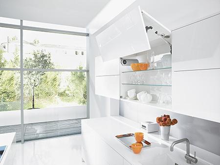 AVENTOS HF felnyíló vasalat