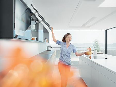 AVENTOS HS - fékezett záródás