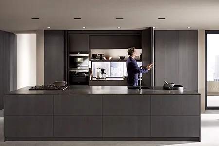 REVEGO: elegáns, fogantyú nélküli design